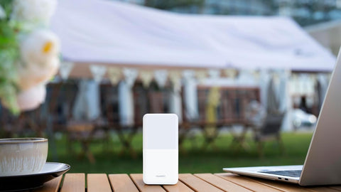 Huawei 2024 E5586 4G LTE Cat4 195Mbps WiFi N300Mbps Router with SIM Portable Rechargeable Battery Easy Setup Connect 16 Devices Regular Security Updates