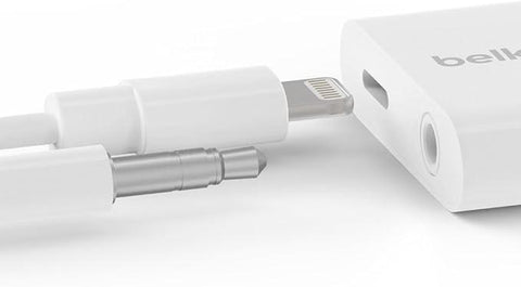 Belkin Audio & Charge Rockstar 3.5 mm iPhone Adapter (iPhone Aux Adapter, iPhone Charging Adapter for iPhone)